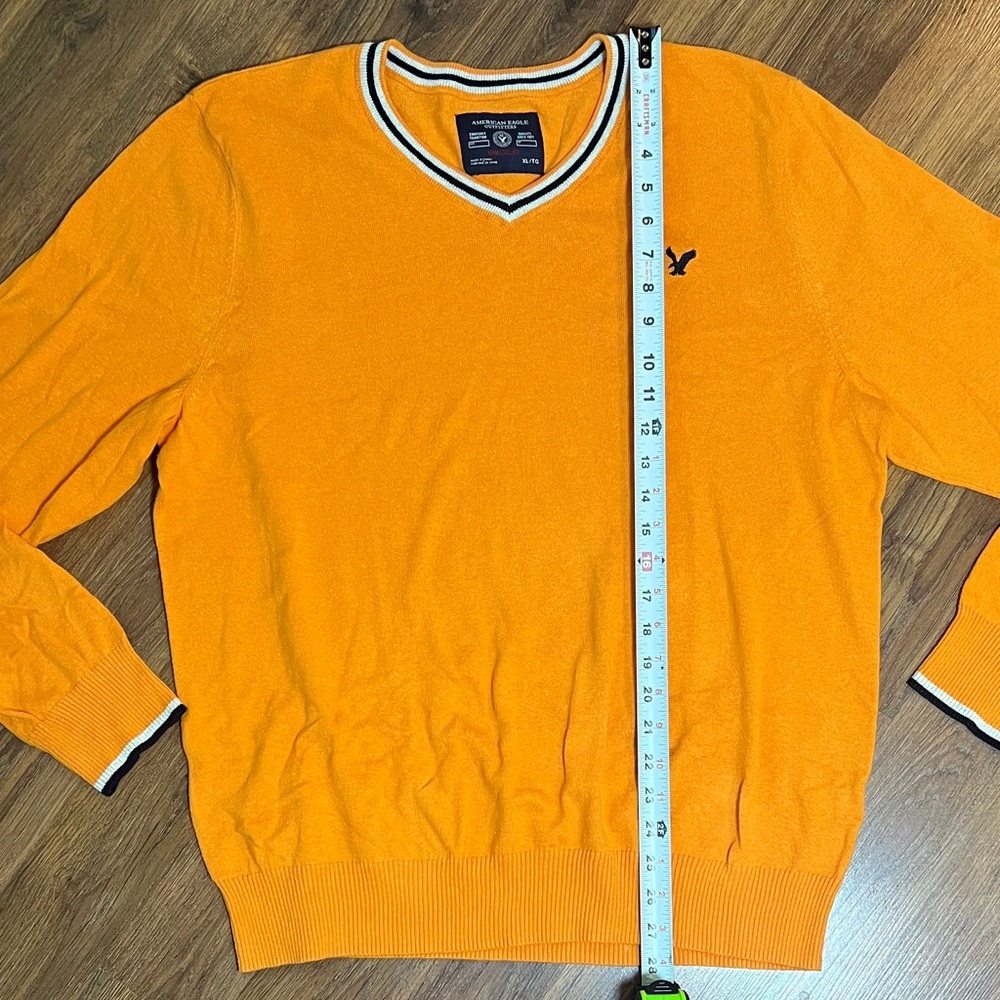 American Eagle Outfitters Papaya Orange V-Neck Sweater - Picture 4 of 10